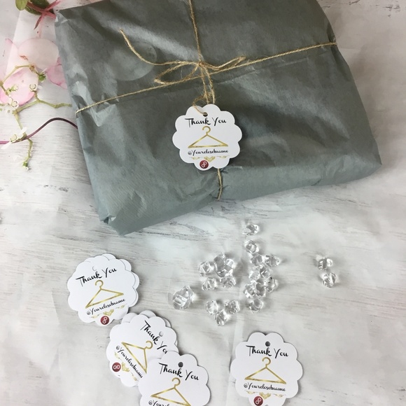 100 Scallop Hanging Tags 2.15'' x 2.15''